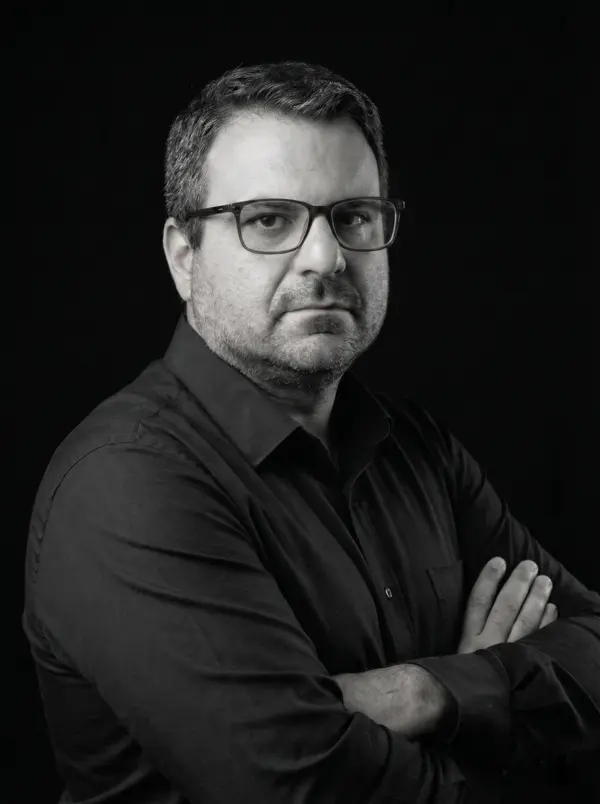 Dr. Vitorasso - Advogado e Professor na EJC Advocacia